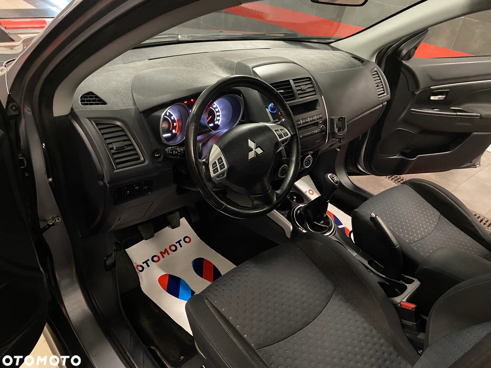 Mitsubishi ASX 1.6 Intense - 13