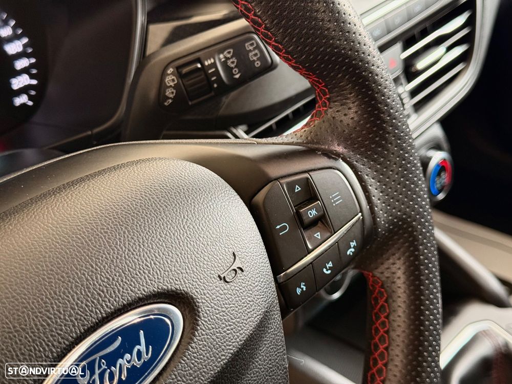 Ford Focus 1.0 EcoBoost MHEV ST-Line - 16