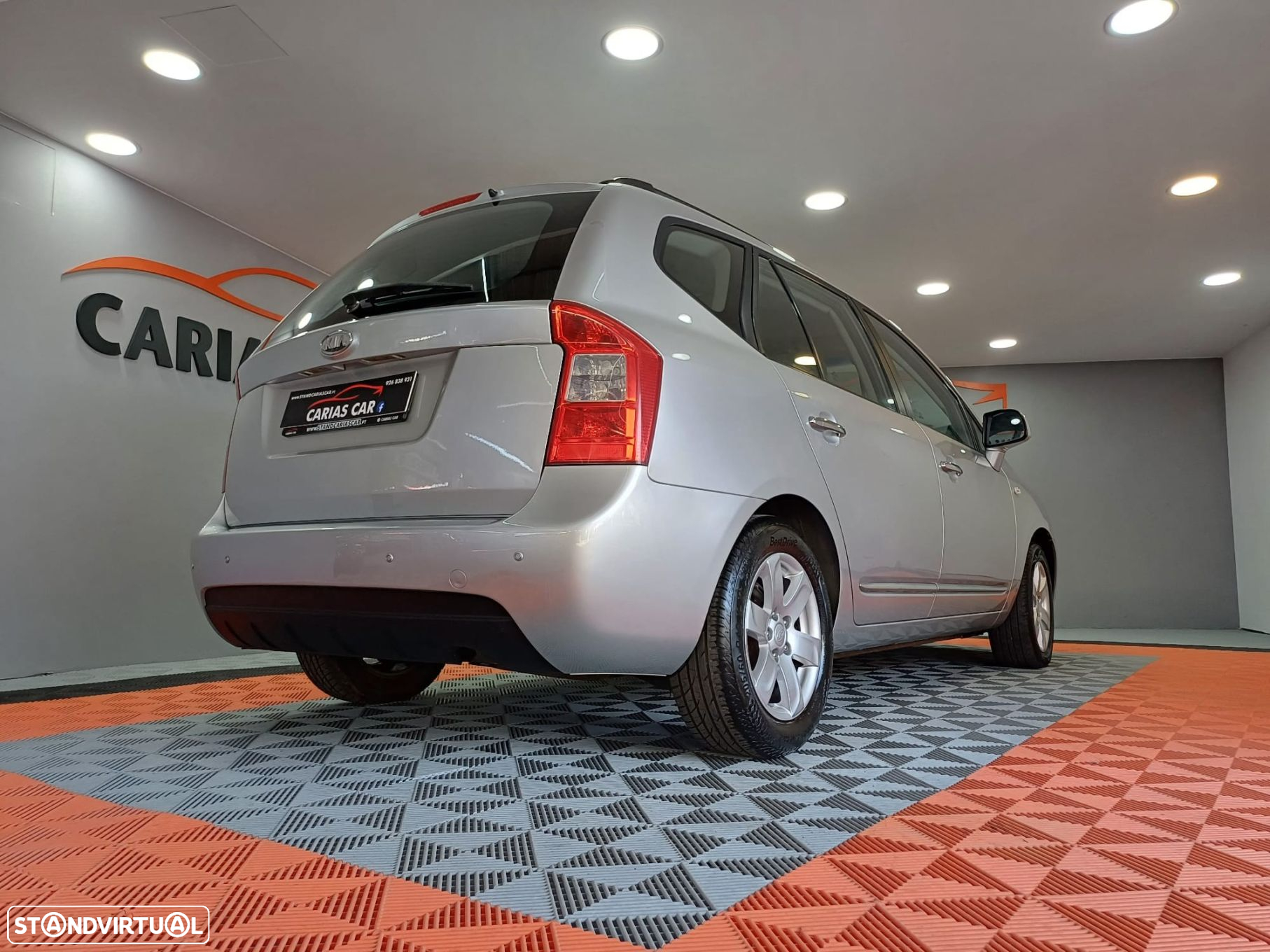 Kia Carens 2.0 CRDi EX - 8