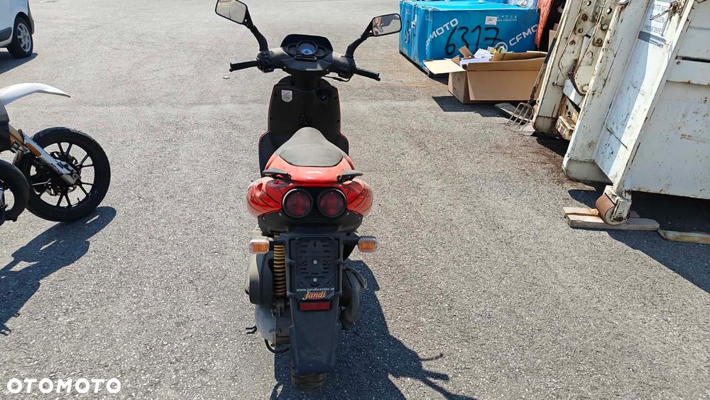 Aprilia SR - 6
