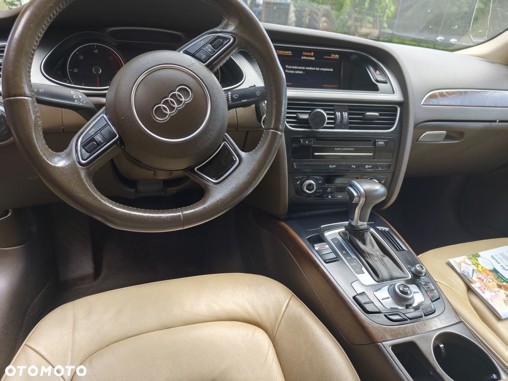 Audi A4 Limousine - 5