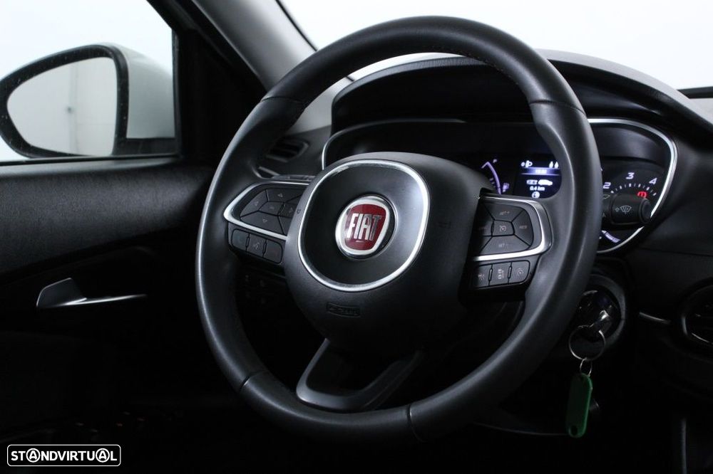 Fiat Tipo Station Wagon 1.3 M-Jet Lounge Tech - 16