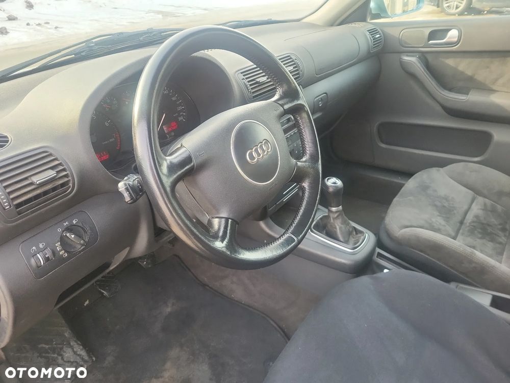 Audi A3 Sportback 1.8 Attraction - 39