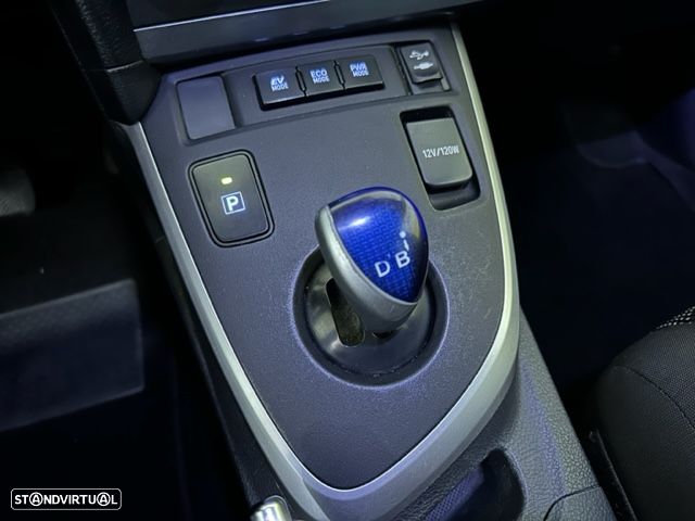 Toyota Auris Touring Sports 1.8 HSD Active - 13