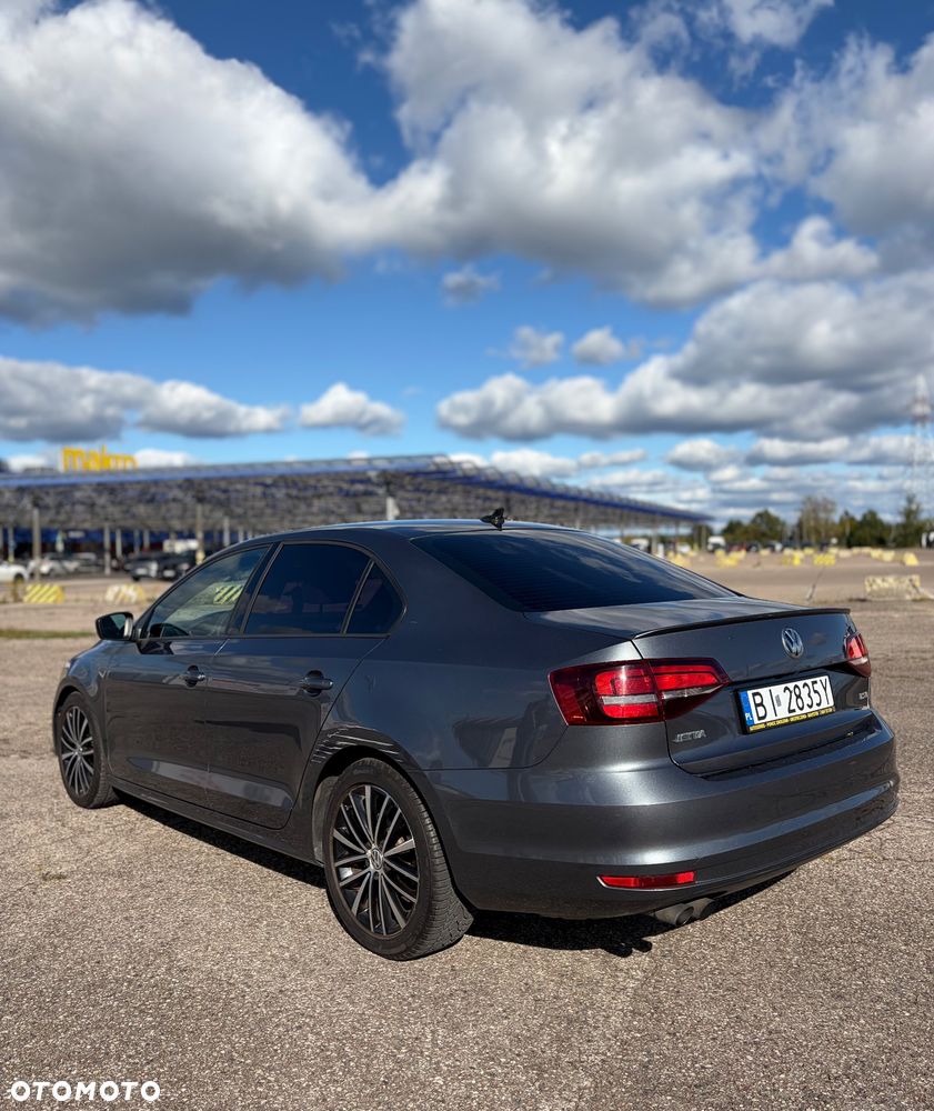 Volkswagen Jetta 1.8T SE - 4