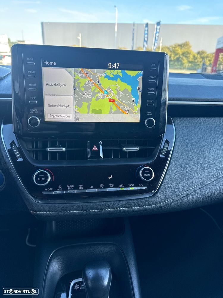 Toyota Corolla Touring Sports 1.8 Hybrid Comfort+P.Sport - 4