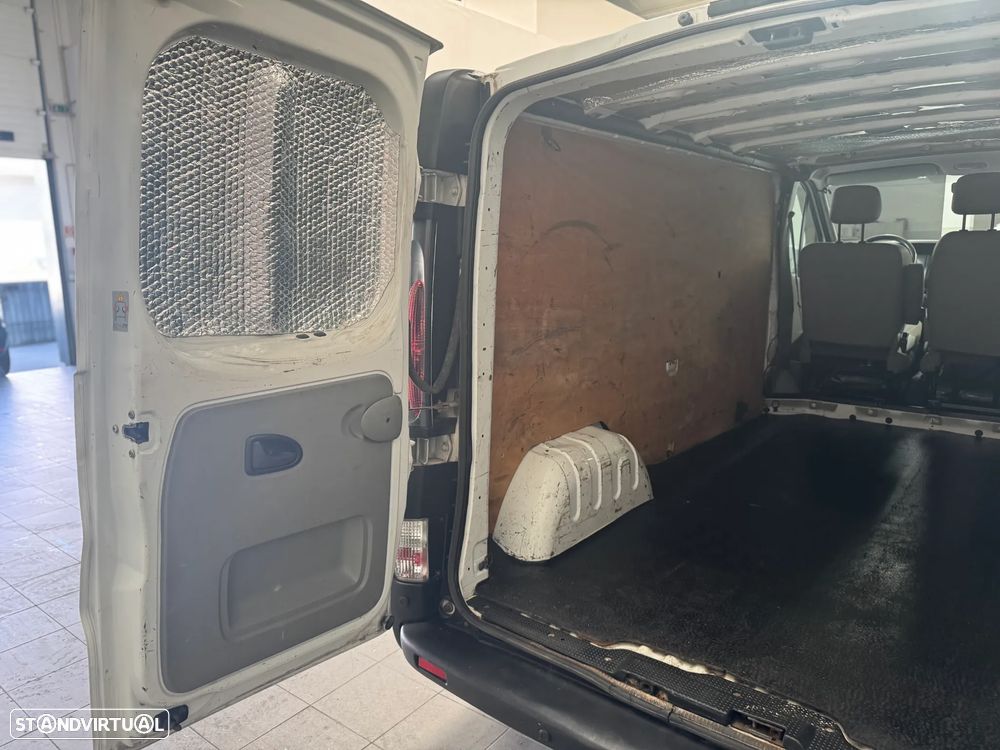 Renault Trafic 2.5 Dci - 24