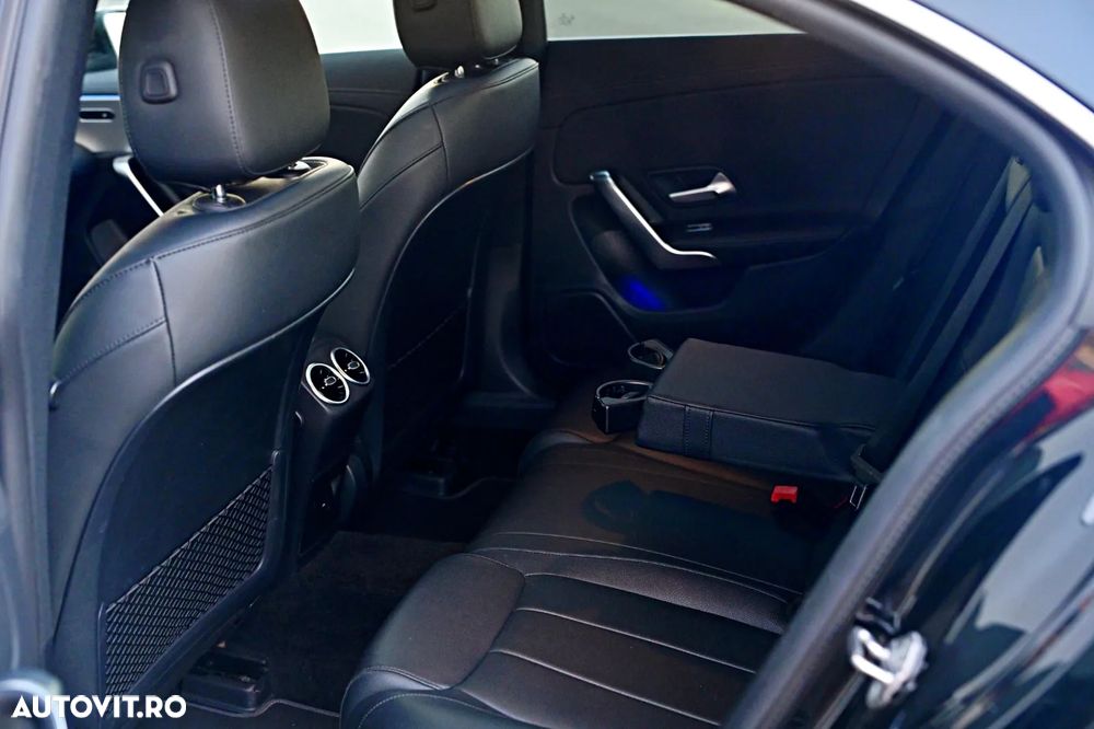 Mercedes-Benz CLA 180 - 36