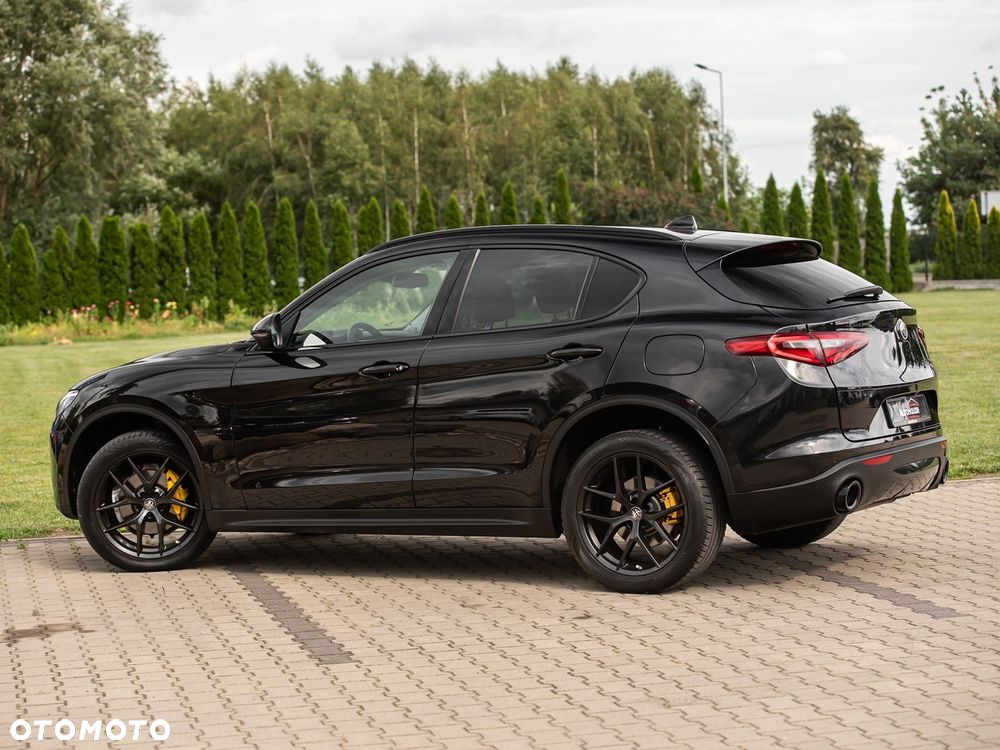 Alfa Romeo Stelvio 2.0 Turbo 16V AT8-Q4 Veloce - 10