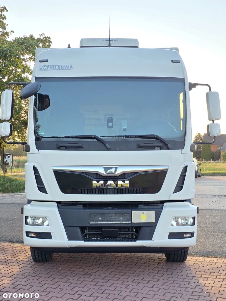 MAN TGM 15.290 / TGL / KONTENER / IZOTERMA / WINDA / KLIMA POSTOJOWA / 2019R / EURO 6 / PEŁEN SERWIS /  8200KG ŁADOWNOŚĆ  / SPROWADZONY / ZADBANY / JAK NOWY /  KSIĄŻKA SERWISOWA / E6 / 18 PALET - 3