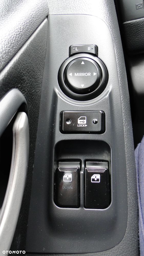 Hyundai H-1 Starex - 15