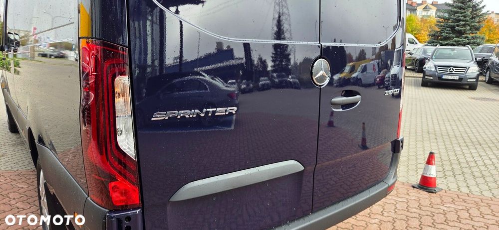 Mercedes-Benz Sprinter - 19
