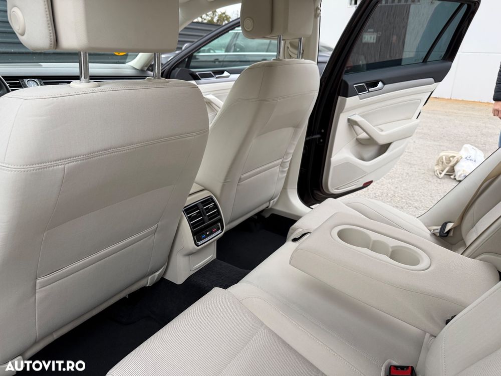 Volkswagen Passat - 18