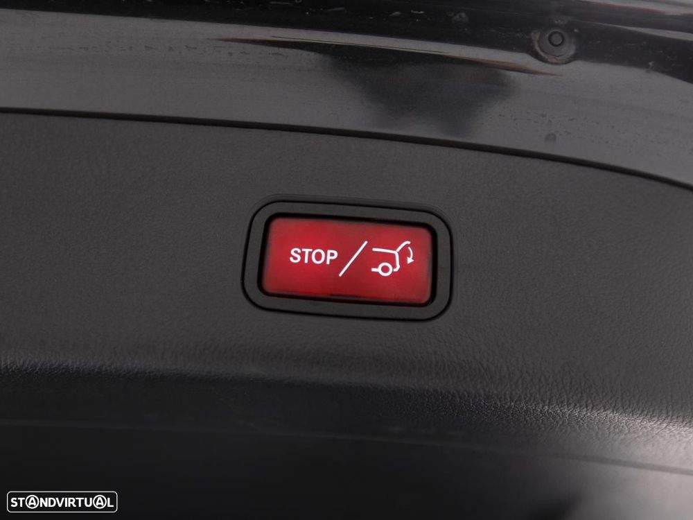 Mercedes-Benz GLC 200 4Matic 9G-TRONIC AMG Line Advanced - 14