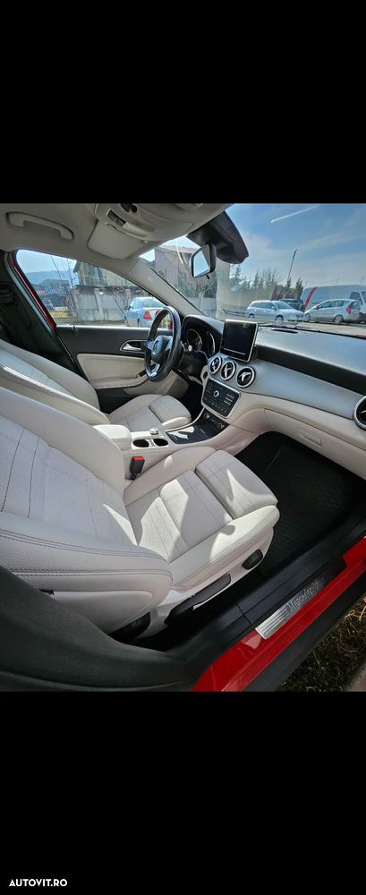 Mercedes-Benz GLA 200 d 4MATIC Aut. - 1