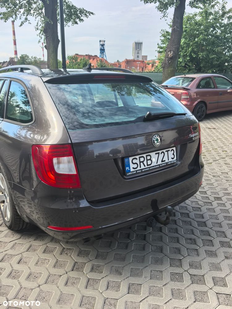 Skoda Superb 1.6 TDI Comfort / Active Greenline - 4