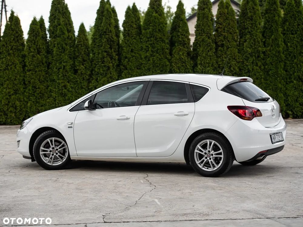 Opel Astra 1.4 Turbo - 10