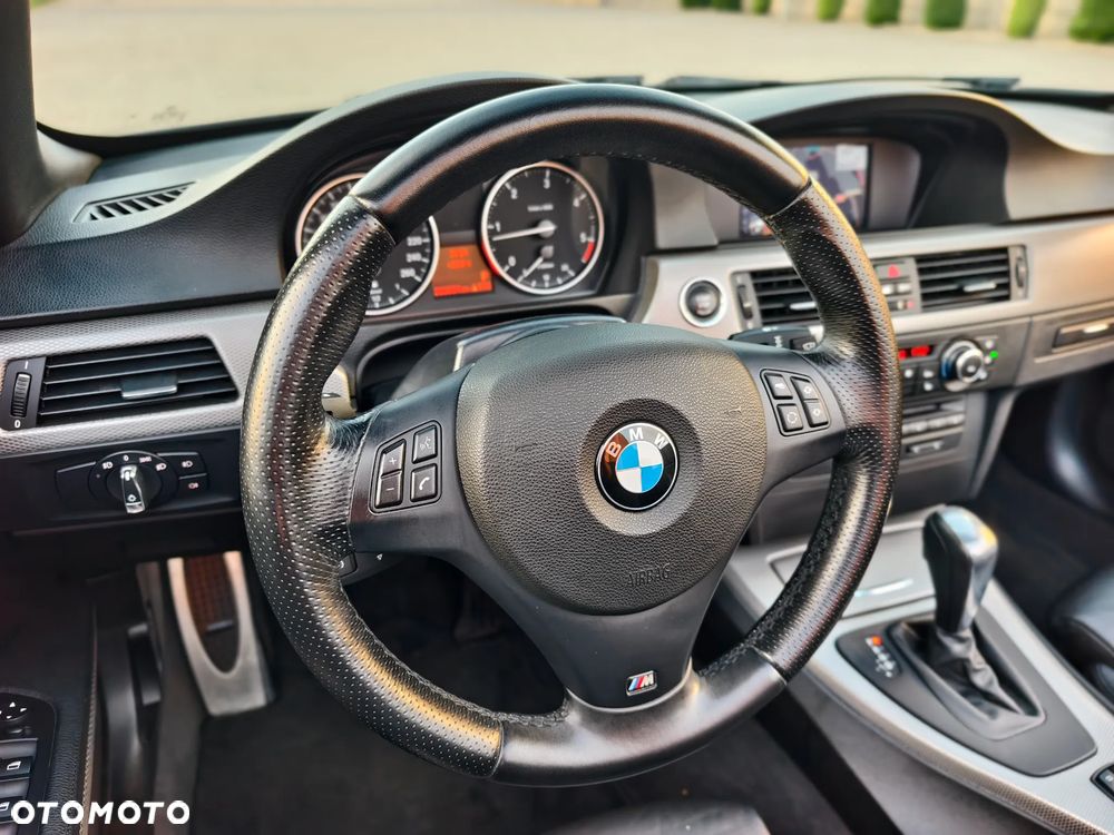 BMW Seria 3 320d M Sport Edition - 12