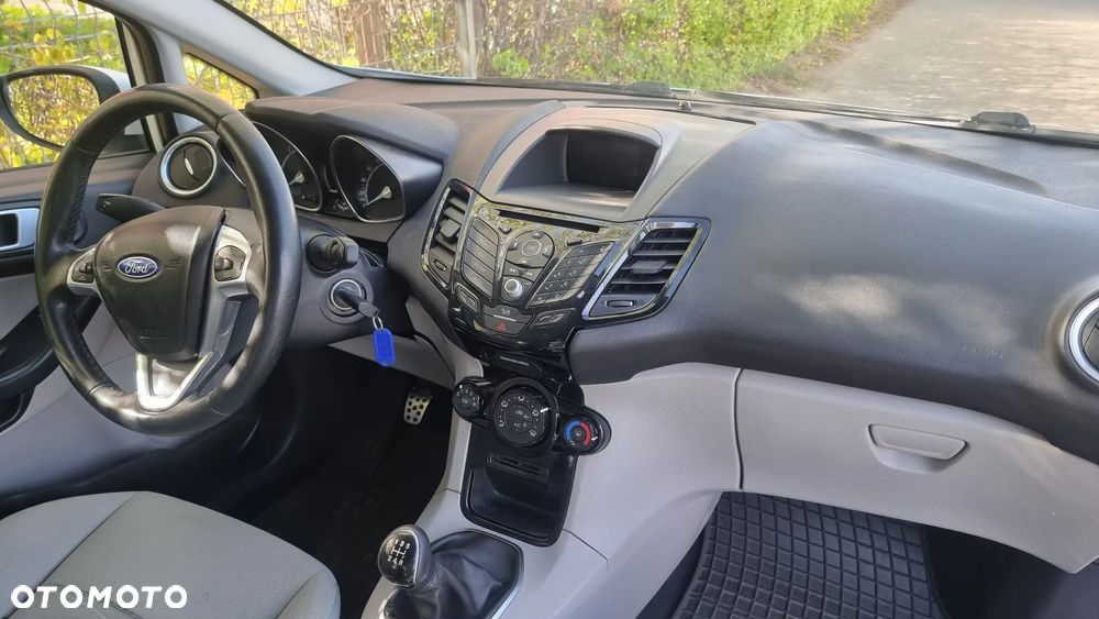Ford Fiesta 1.5 TDCi Ambiente - 11