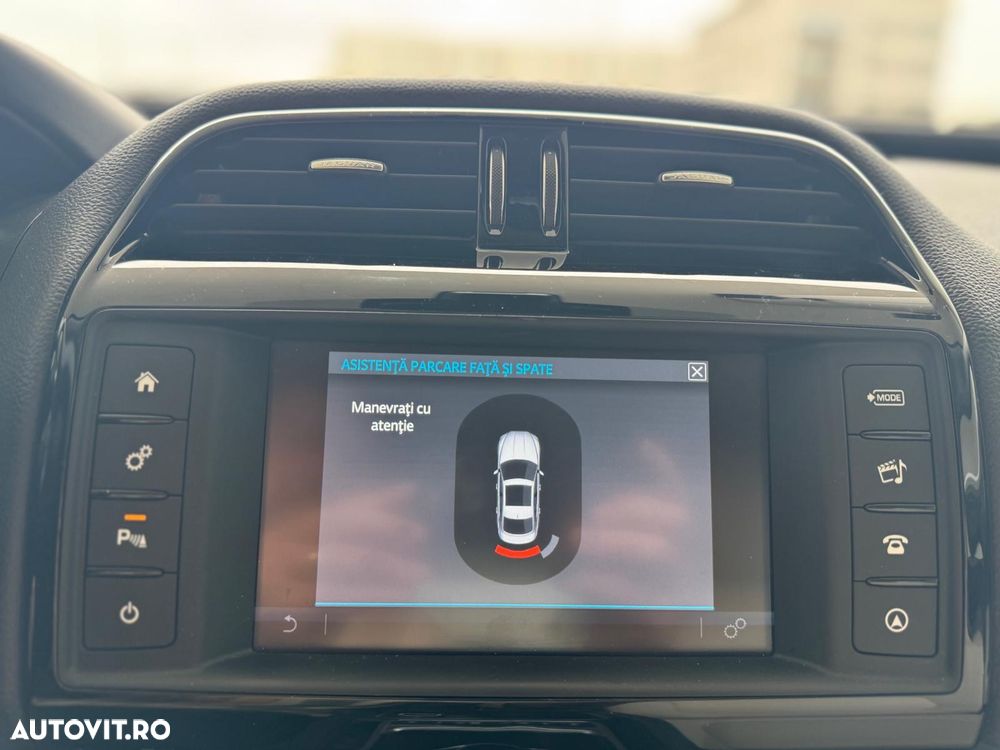Jaguar XE 20d Aut. Portfolio - 21
