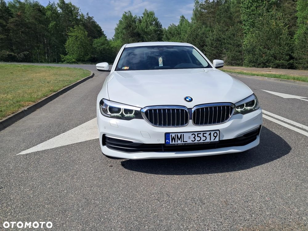BMW Seria 5 518d - 11