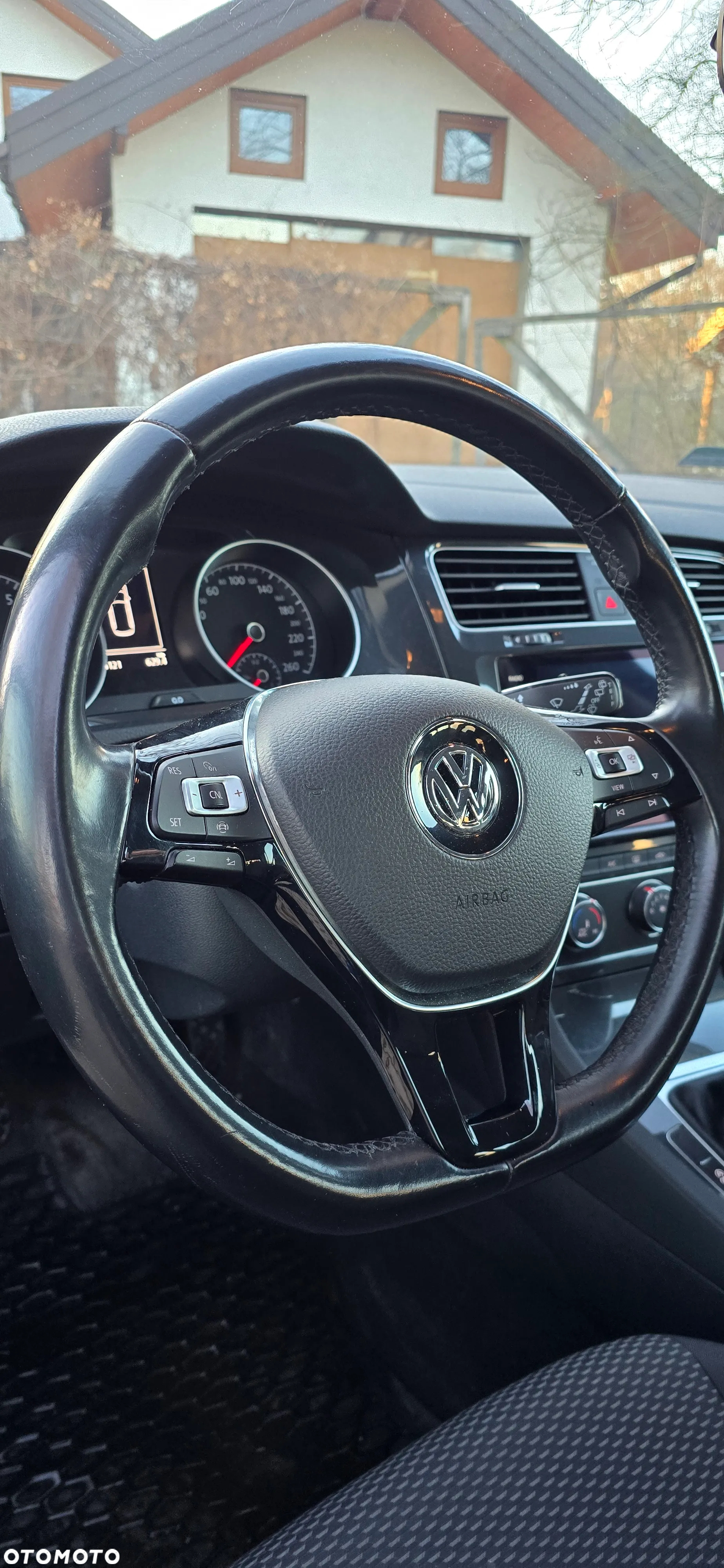 Volkswagen Golf VII 1.0 TSI BMT Comfortline - 6
