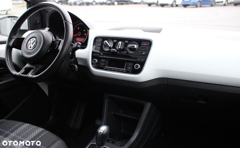 Volkswagen up! - 17