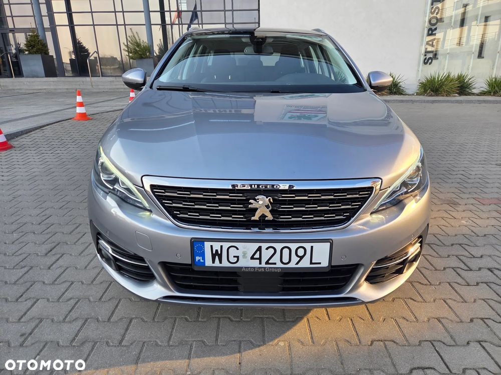 Peugeot 308 PureTech 130 GPF EAT8 Stop & Start Allure Business-Paket - 2