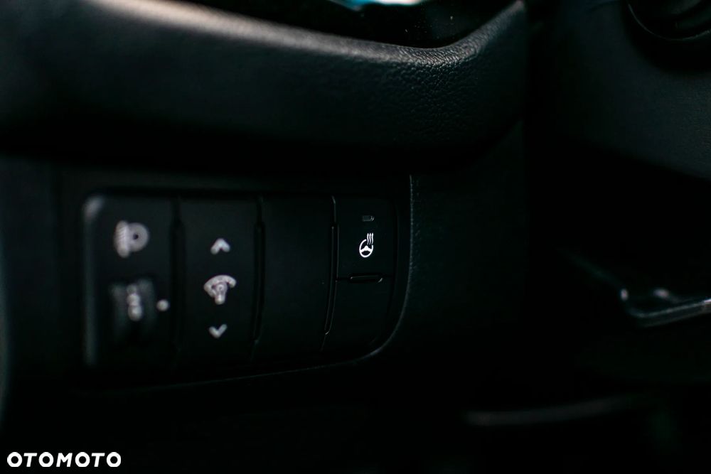 Kia Ceed - 36