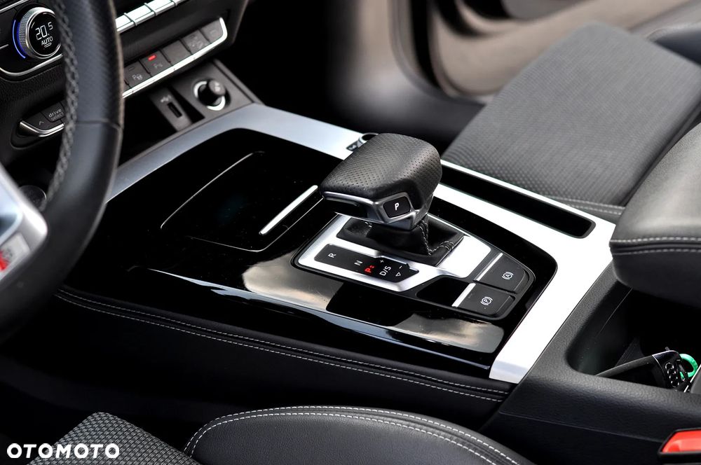 Audi Q5 Sportback 35 TDI S tronic S line - 32