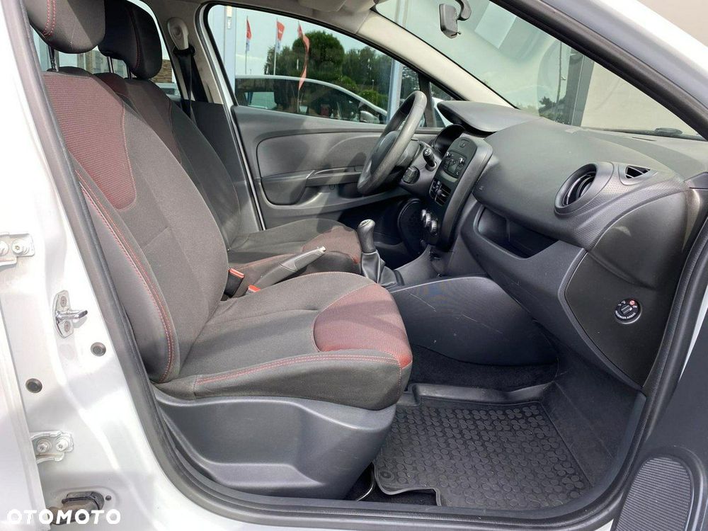 Renault Clio 1.2 16V 65 Authentique - 10