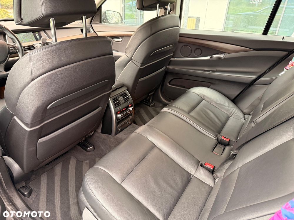 BMW 5GT 530d xDrive - 10