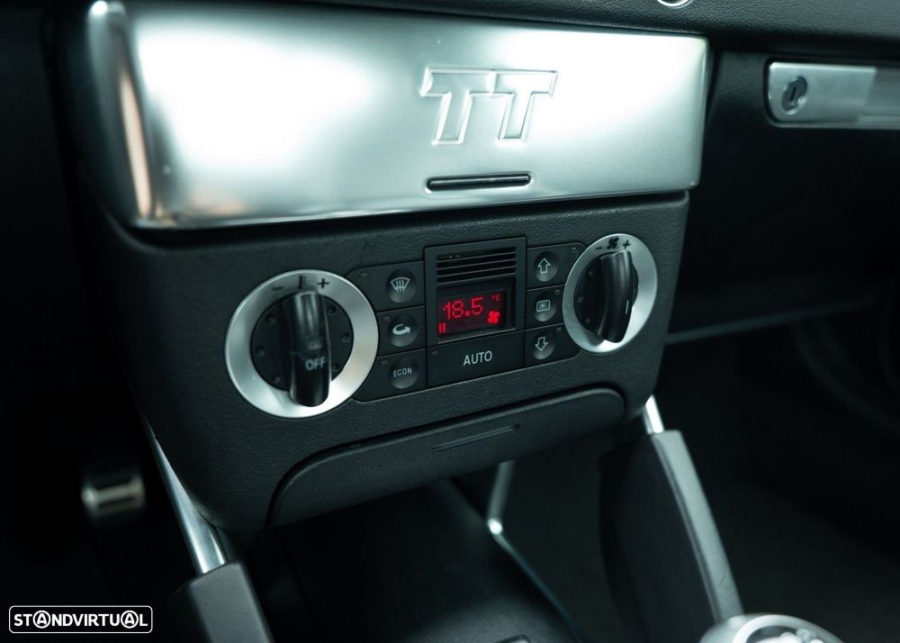 Audi TT Roadster 1.8 T - 29