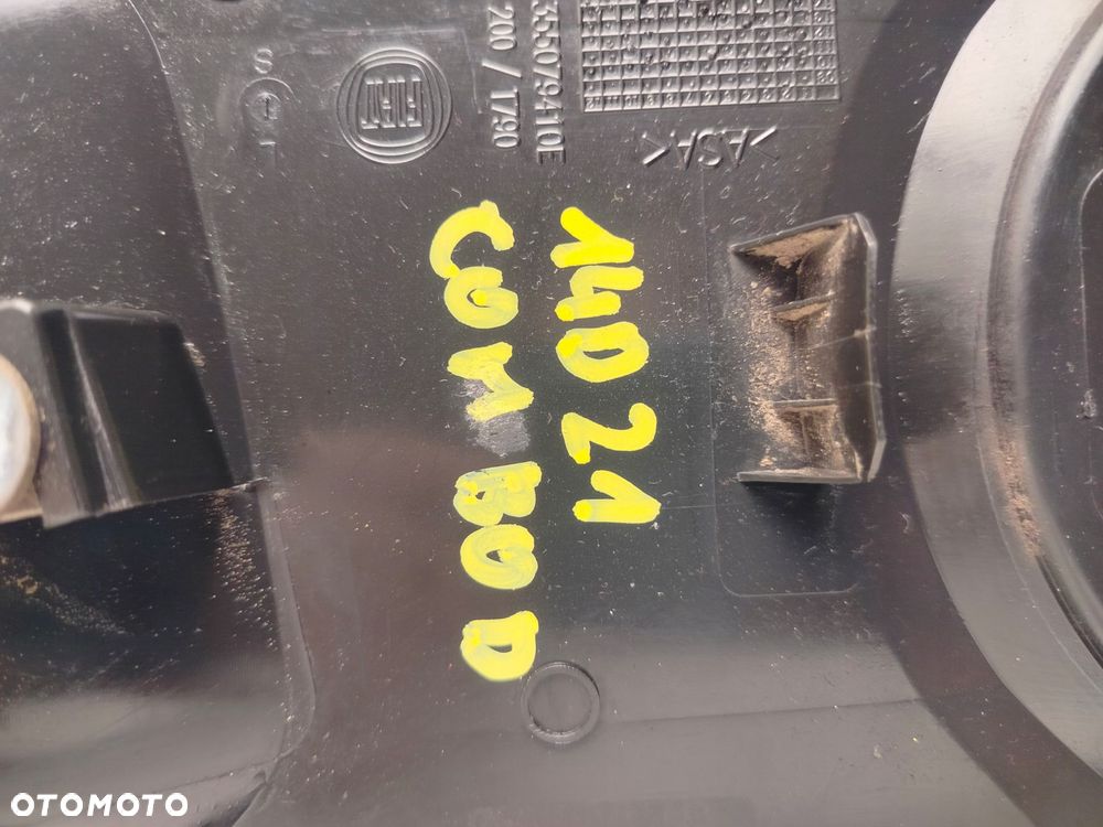 opel combo d 10r- blenda listwa klapy bagażnika tył tylna 7355079410e - 4