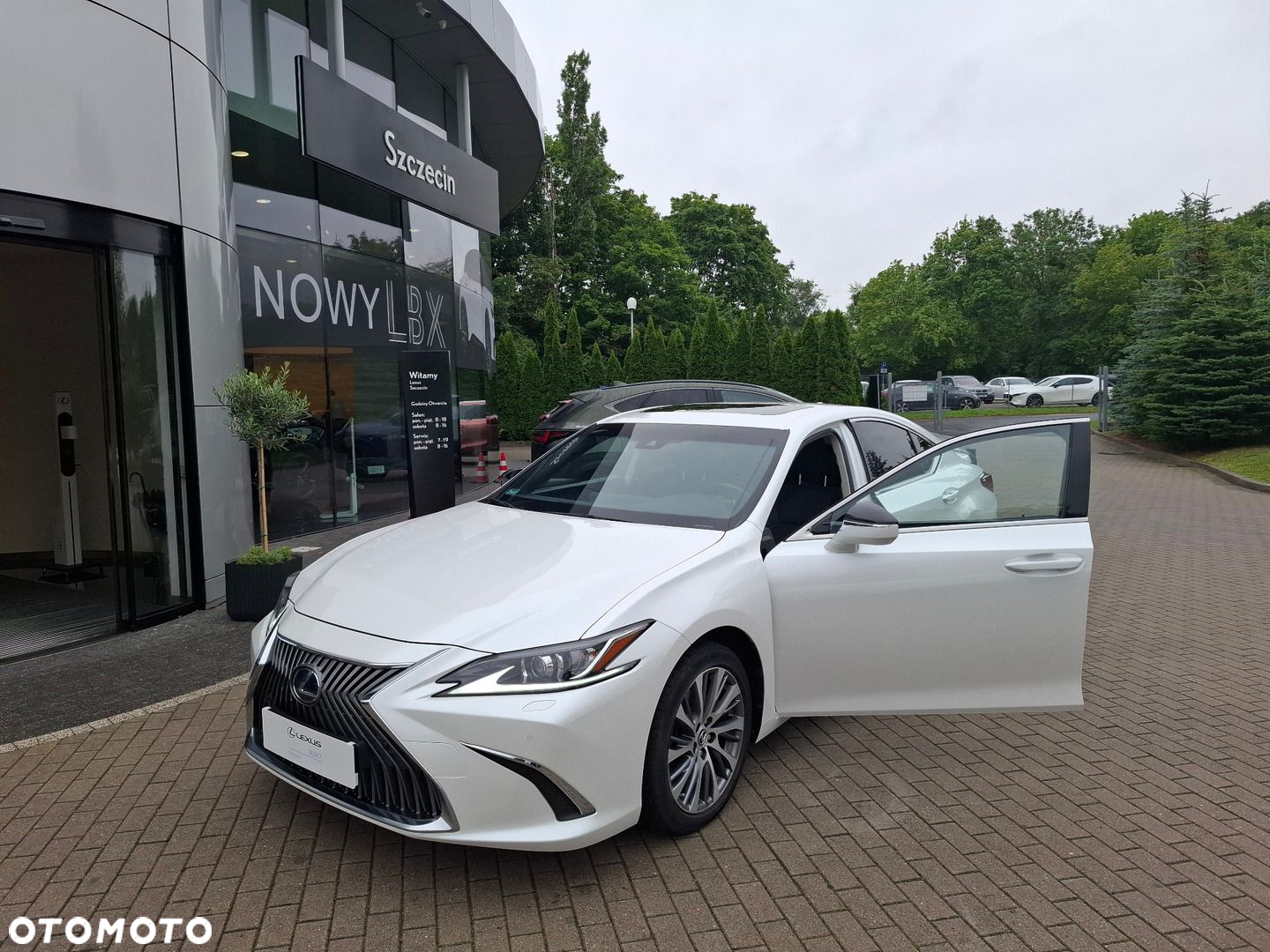 Lexus ES - 9