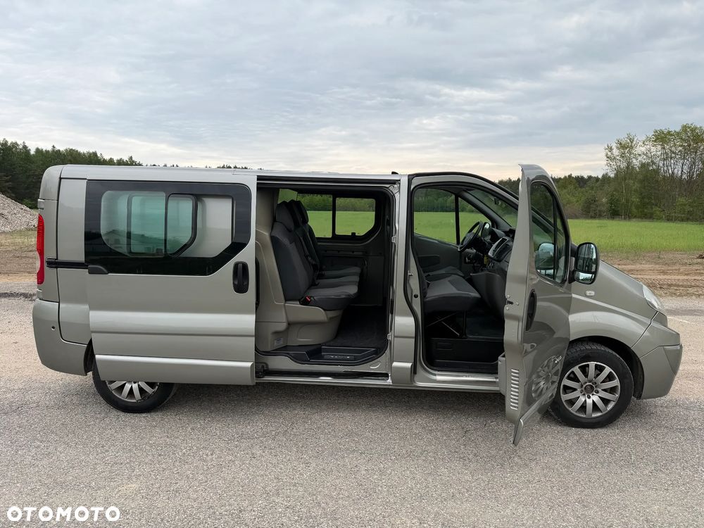 Renault TRAFIC*L2H1*2012*Klimatronik*6osób*bardzo zadbane auto - 1