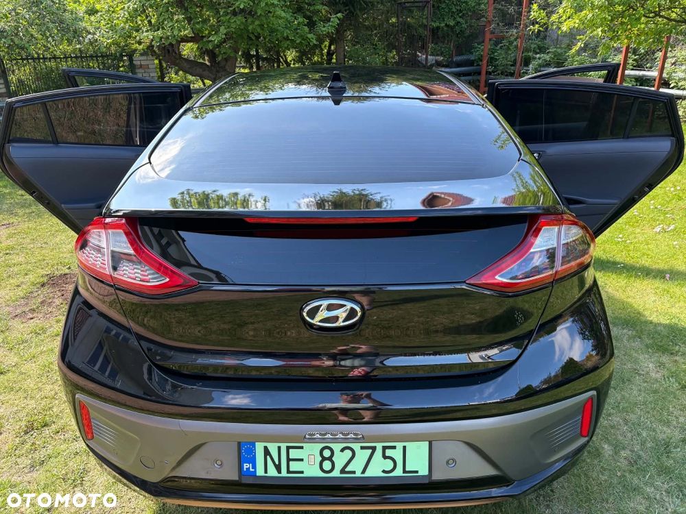 Hyundai IONIQ - 8