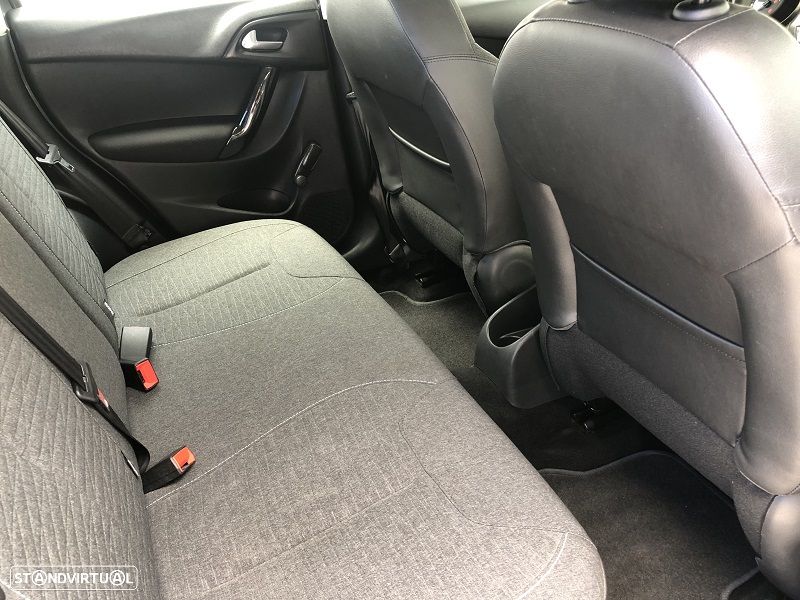 Citroën C3 1.2 PureTech Seduction - 19