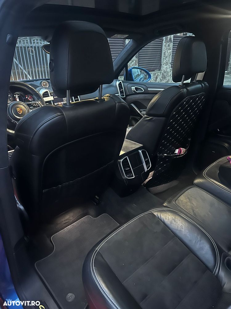 Porsche Cayenne - 3