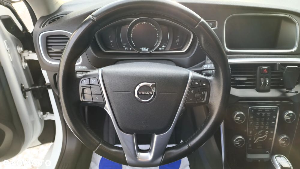 Volvo V40 D2 - 21