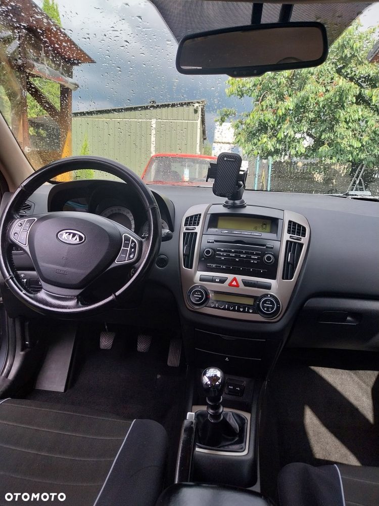 Kia Ceed - 6