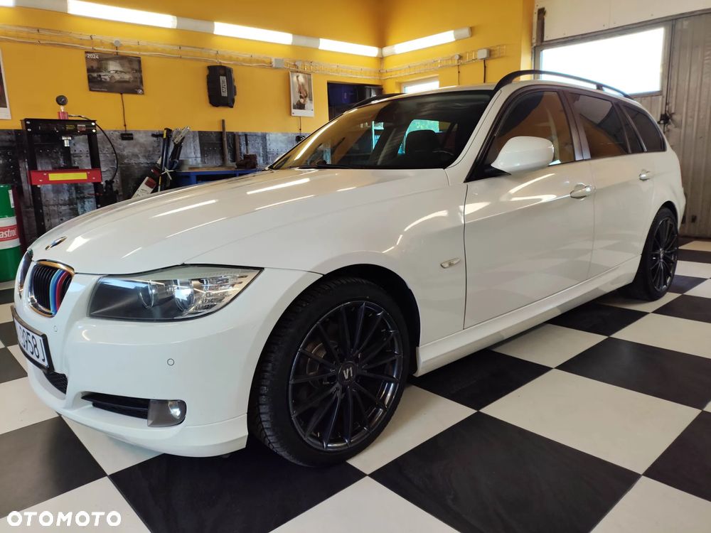 BMW Seria 3 318i - 1