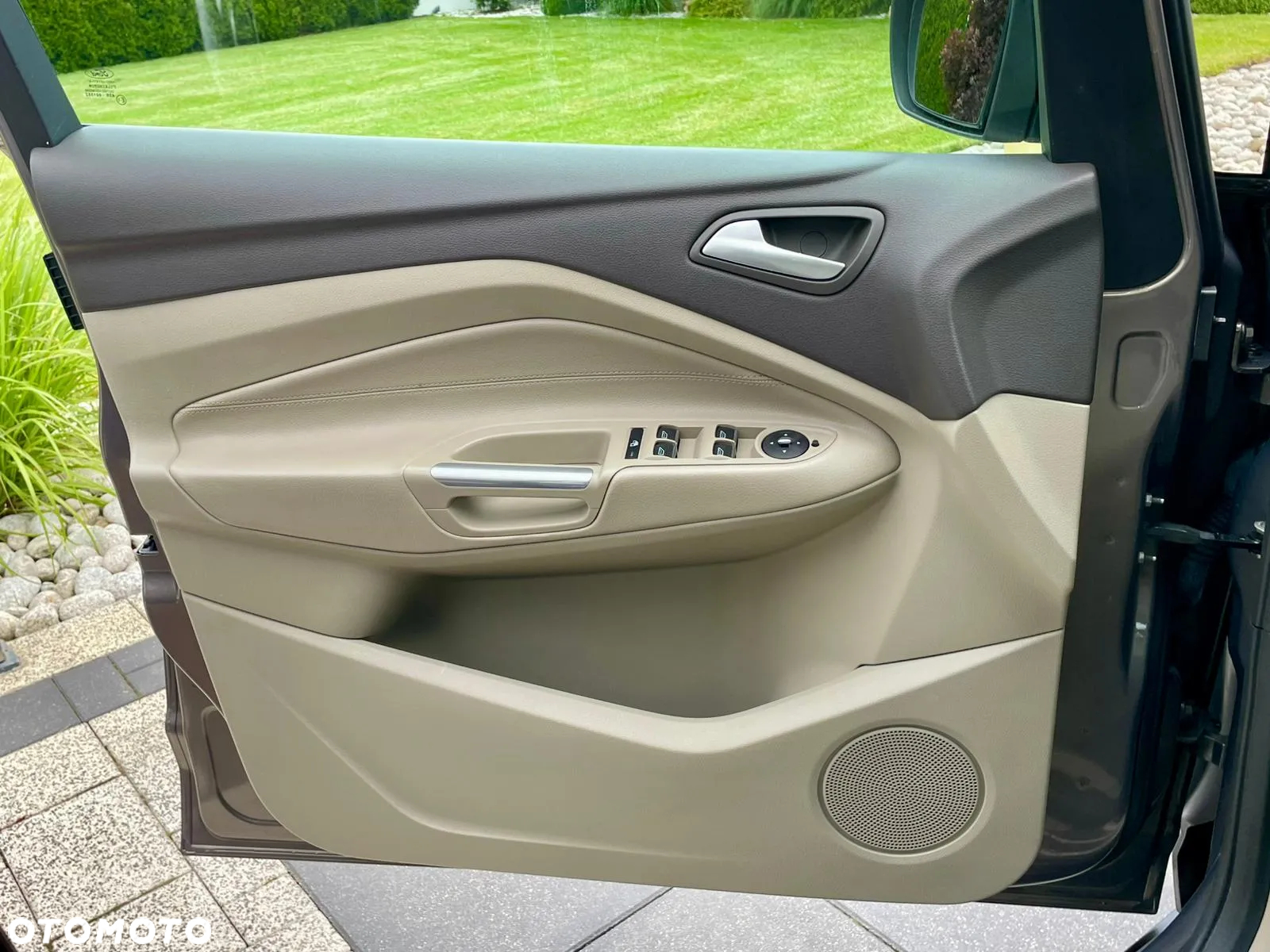 Ford Grand C-MAX 2.0 TDCi Titanium - 28