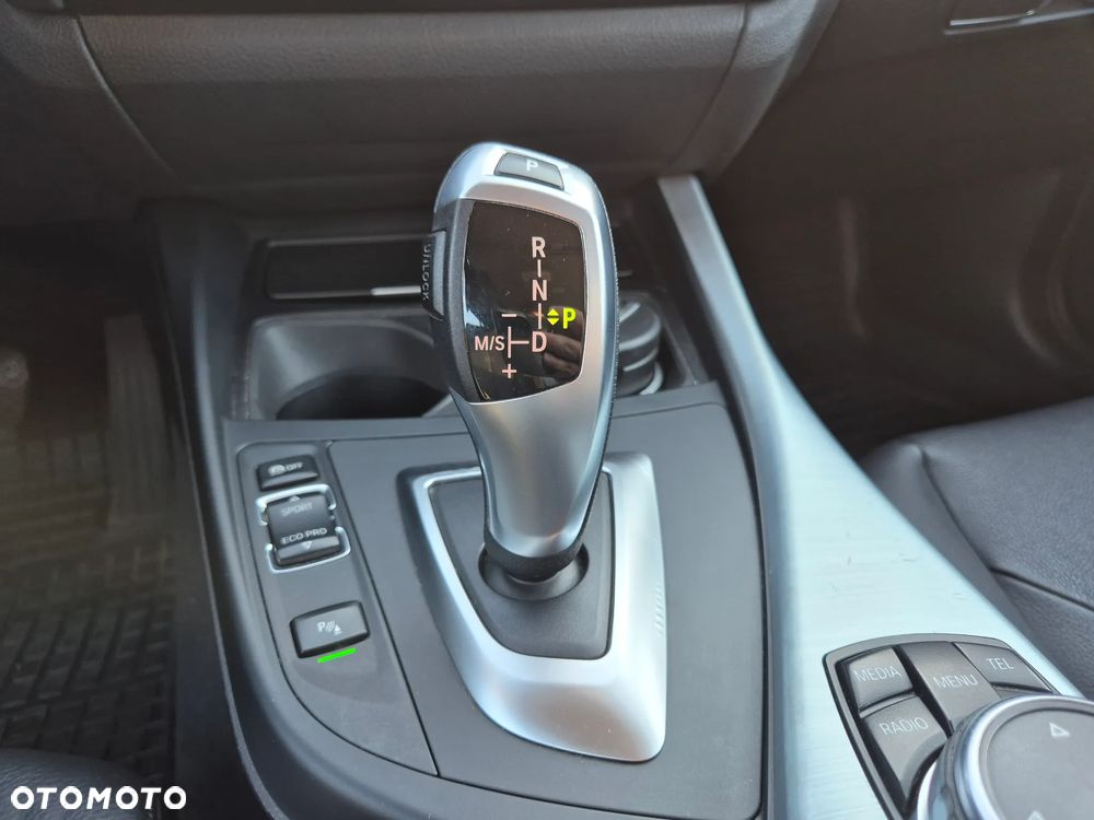 BMW Seria 1 118d - 20