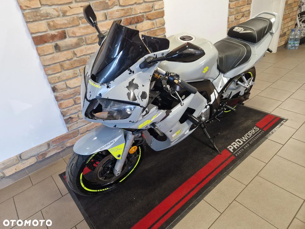Suzuki SV - 8