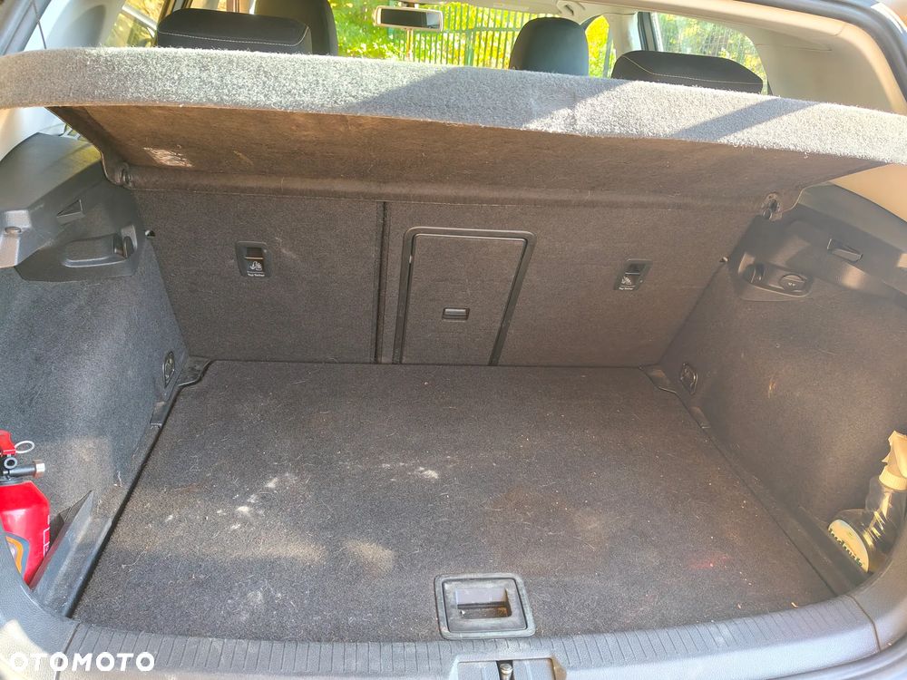 Volkswagen Golf - 8