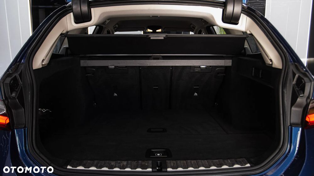 BMW Seria 3 318i Sport Line - 31