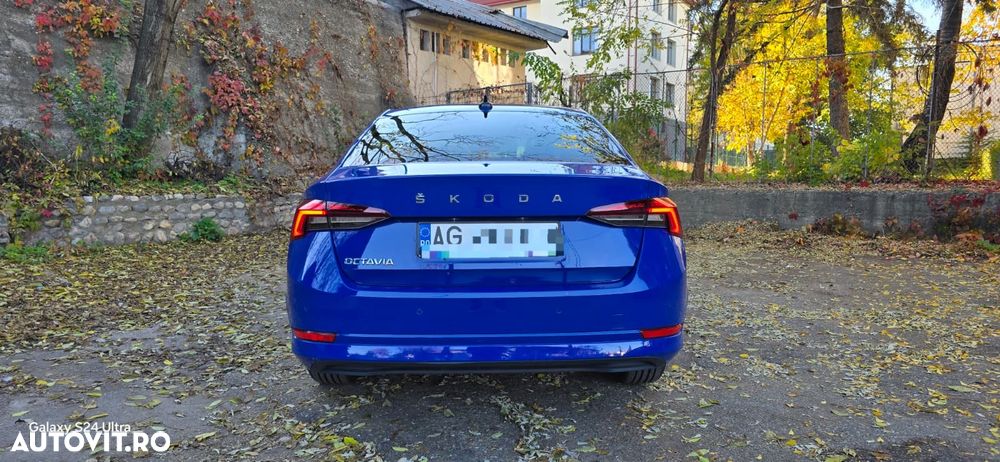 Skoda Octavia 2.0 TDI DSG Ambition - 10