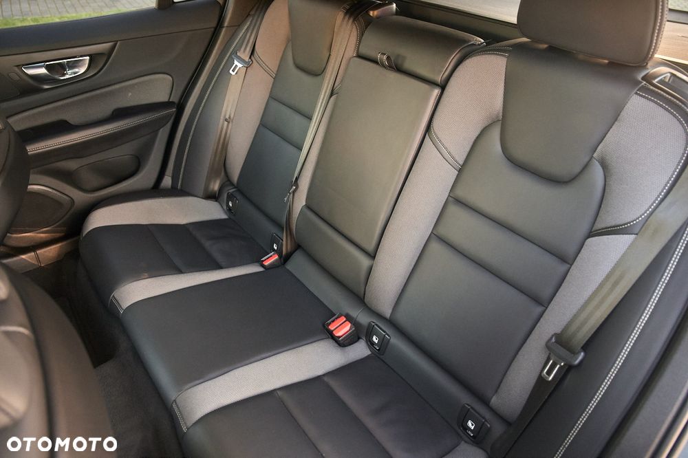 Volvo V60 2022