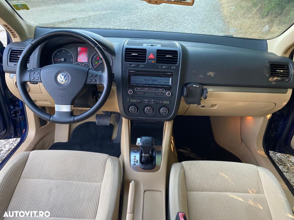 Volkswagen Golf 2.0 TDI DSG Comfortline - 2